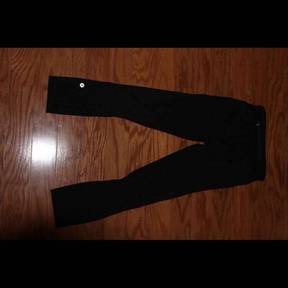 LULULEMON size 2 cropped leggings